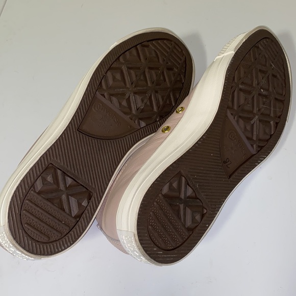 Light Pink Leather Converse size 10 - Picture 2 of 5